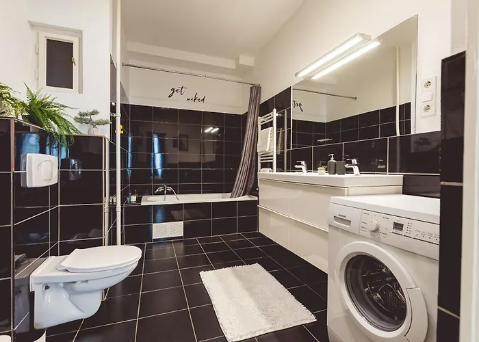 Victoria's Danube View شقة